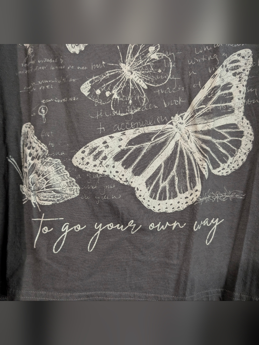 Cut & Paste Freedom Butterfly Graphic Tee Size L - Picture 4 of 7